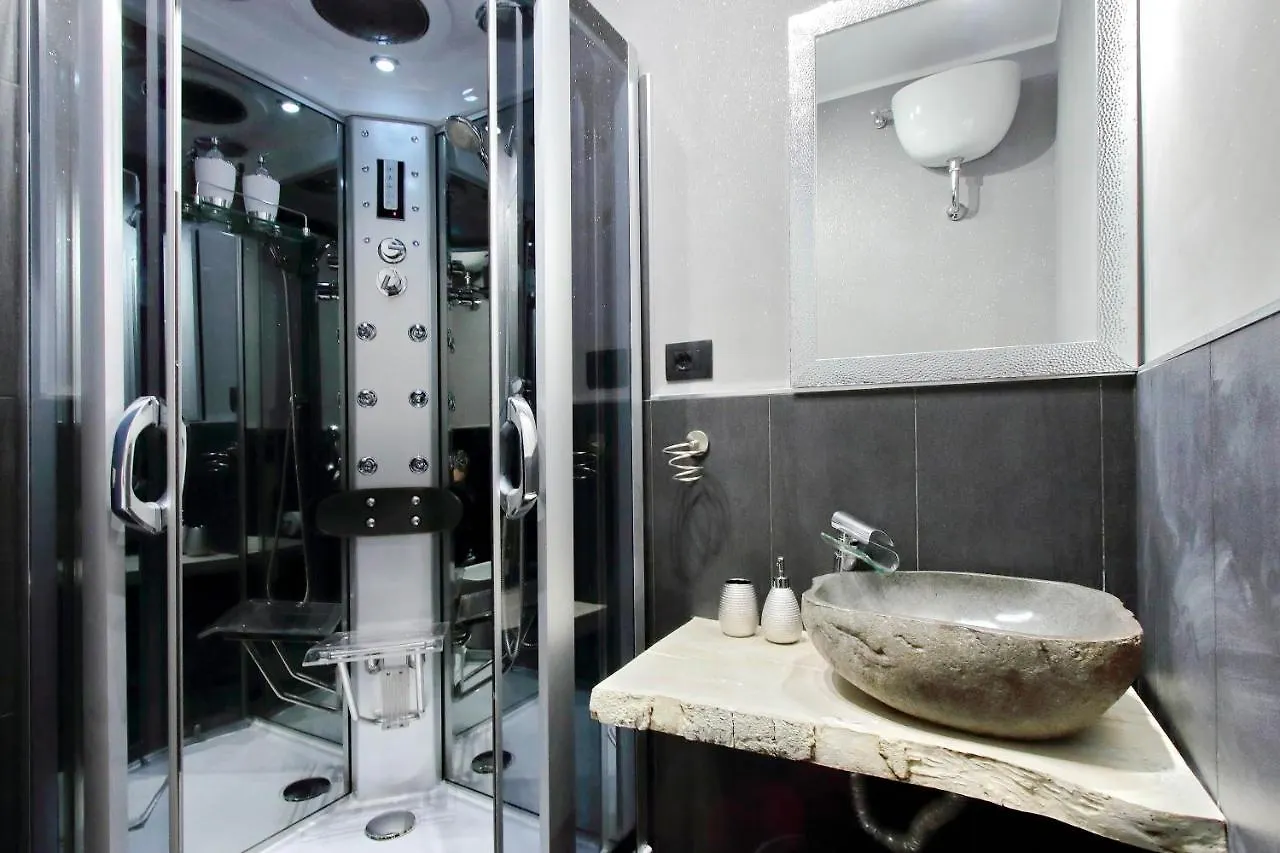 Pensión Suite Paradise Rome Guest Rooms